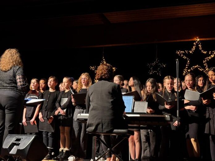 Fulminantes Finale im Jubiläumsjahr: Bertha-von-Suttner-Schule feiert 55. Geburtstag mit großem Konzert