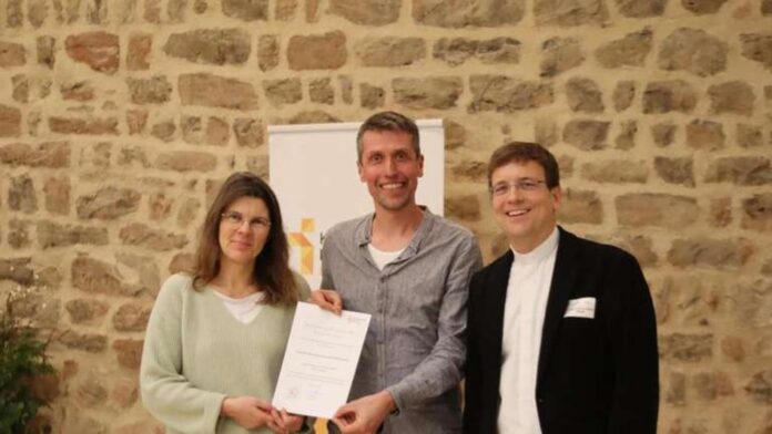 Wieder ein Grund zum Feiern - Franziskanergymnasium Kreuzburg erhält Hauptpreis beim ersten Nachhaltigkeitspreis des Bistums Fulda -