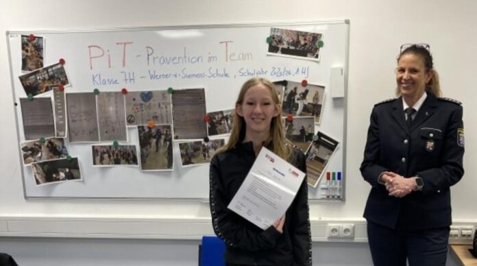 18 Schülerinnen und Schüler ausgezeichnet: PiT-Programmerfolgreich abgeschlossen