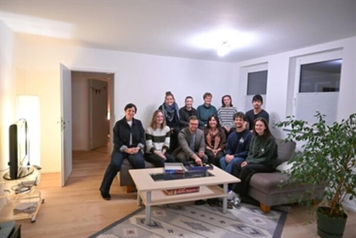 Bürgermeister besucht die Studierenden-WG der BGBA Hanau