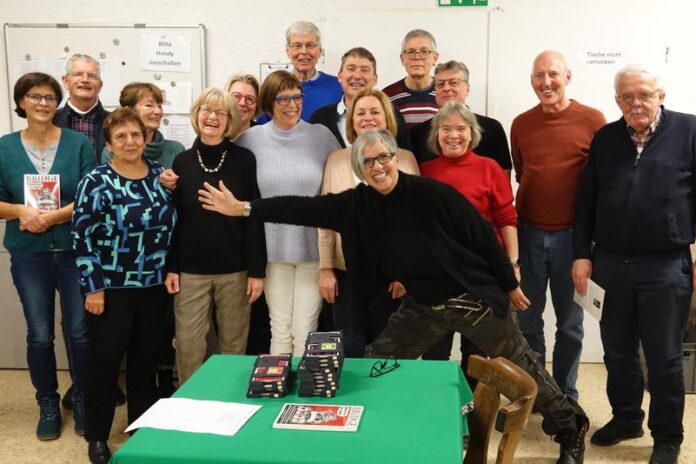 Fröhlicher Abschluss des Mini-Bridge-Kurses beim Bridge Club Hanau