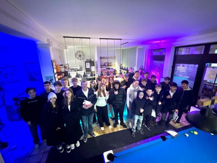 Kinder und Jugendliche spenden rund 600 Euro an DRK Bruchköbel