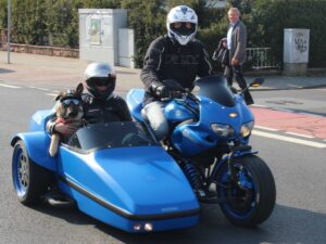 01 biker in fahrt 5 f8195ca03ef6165c29c5be114452465a mkk