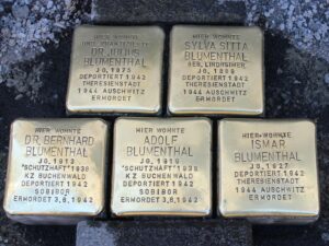 01 stolpersteine 0b1f37022977e5f1ef18523e060d33b1 mkk