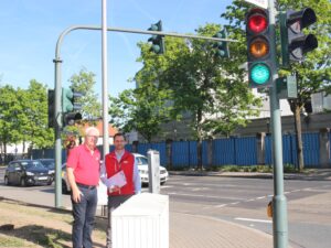 02 hu kopf hoch 985ccf66b19563e7399c246f1f1f7363 mkk