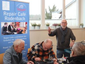 04 reprair cafe or 4f2a25e78a7df78fa7144f78e6c1aa18 mkk