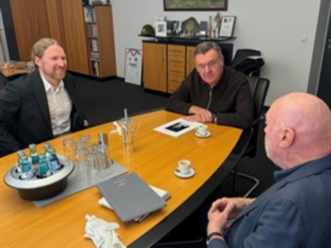 2 8e842dfbdf1cddc4027d28395b59a913 mkk