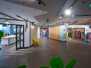 313696v 00c3af34761b0aceb2d13c25dba2bdeb mkk