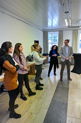 313718v 693cc3242f72aad5c90ca4666acbd999