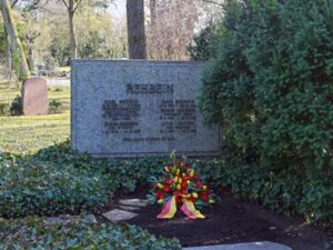 315532v 39984e222a61a5c5695f471e970ae018 mkk