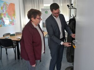 316049v 9b5906f05d71709a7e197182c57de4a1 mkk