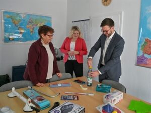 316050v 557a101fdeb57a3d863d67efcb6dd8bf mkk