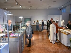 316519v 1644ccbf9f8629574d9e54fe793679b2 mkk