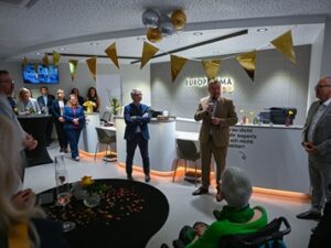 317980v 923f79d9d1dbb70519b007694afa81a5 mkk