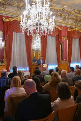 318375v b46f37e19048145a1e592f0f308a771e