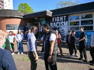 318619v 1a5c77da7a167c972d19eaccc484a561 mkk