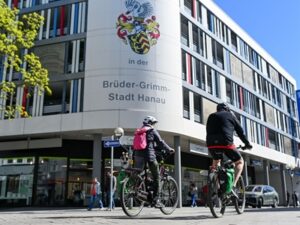 318641v 9ae4ad8eab8be7590dc05adf178bd3c8 mkk