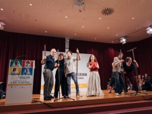 318749v 06ad56a381550593853bb5def9ed53d7 mkk