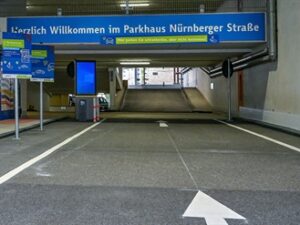 320957v b96bed636f6e6a3d07fd602102ad8256 mkk