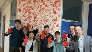 red hand day – gesamtschule konradsdorf und landtagsabgeordneter 9e307422c4efeccf19820d85e2a84177 mkk 950x534